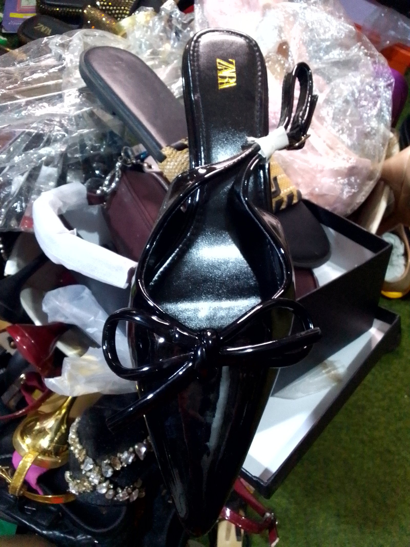 Zara cooperate heels