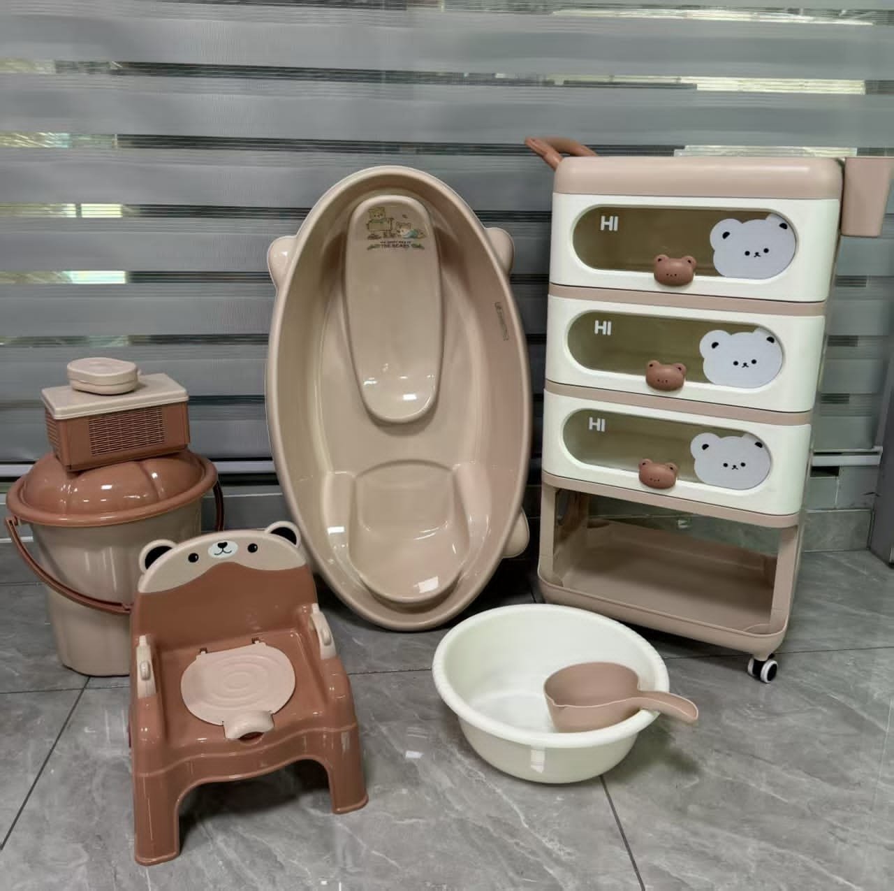 Foreign baby bathset